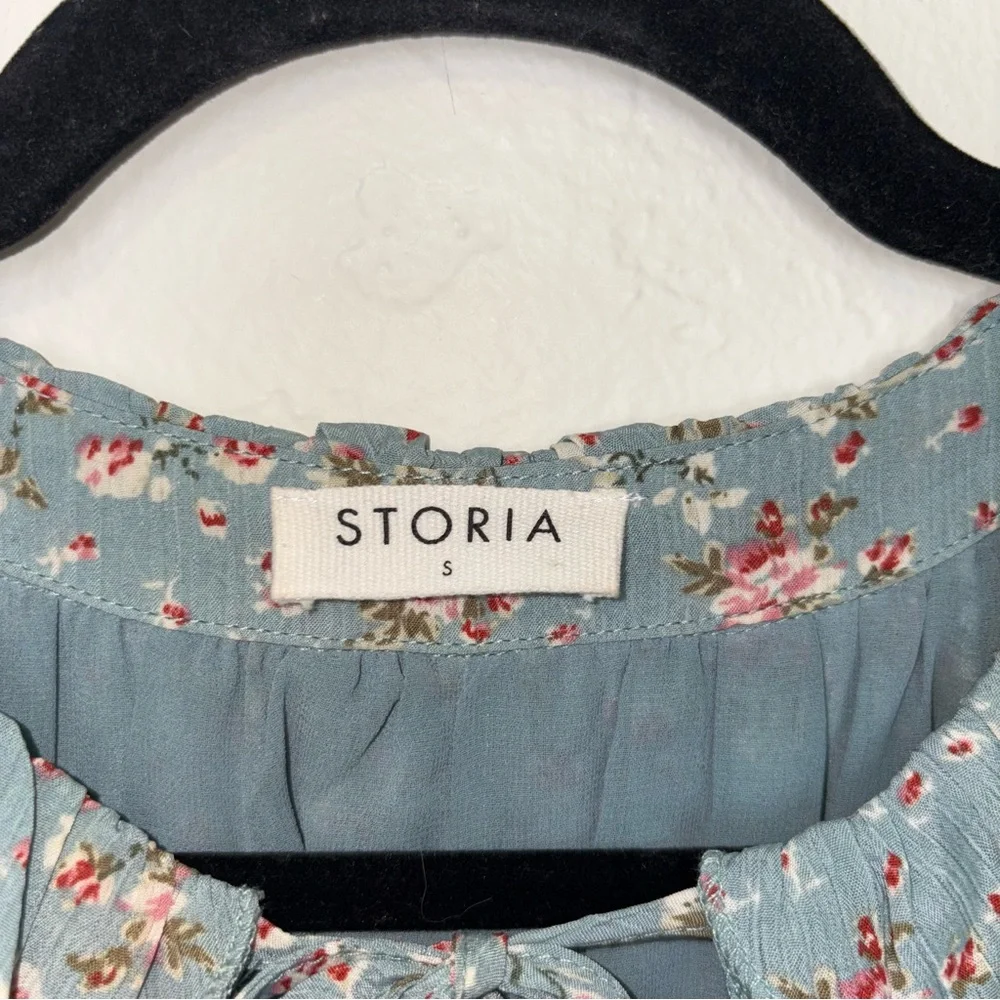 Storia Boutique Floral Drop Waist Tiered Long Sleeve Maxi Dress - Picture 6 of 8